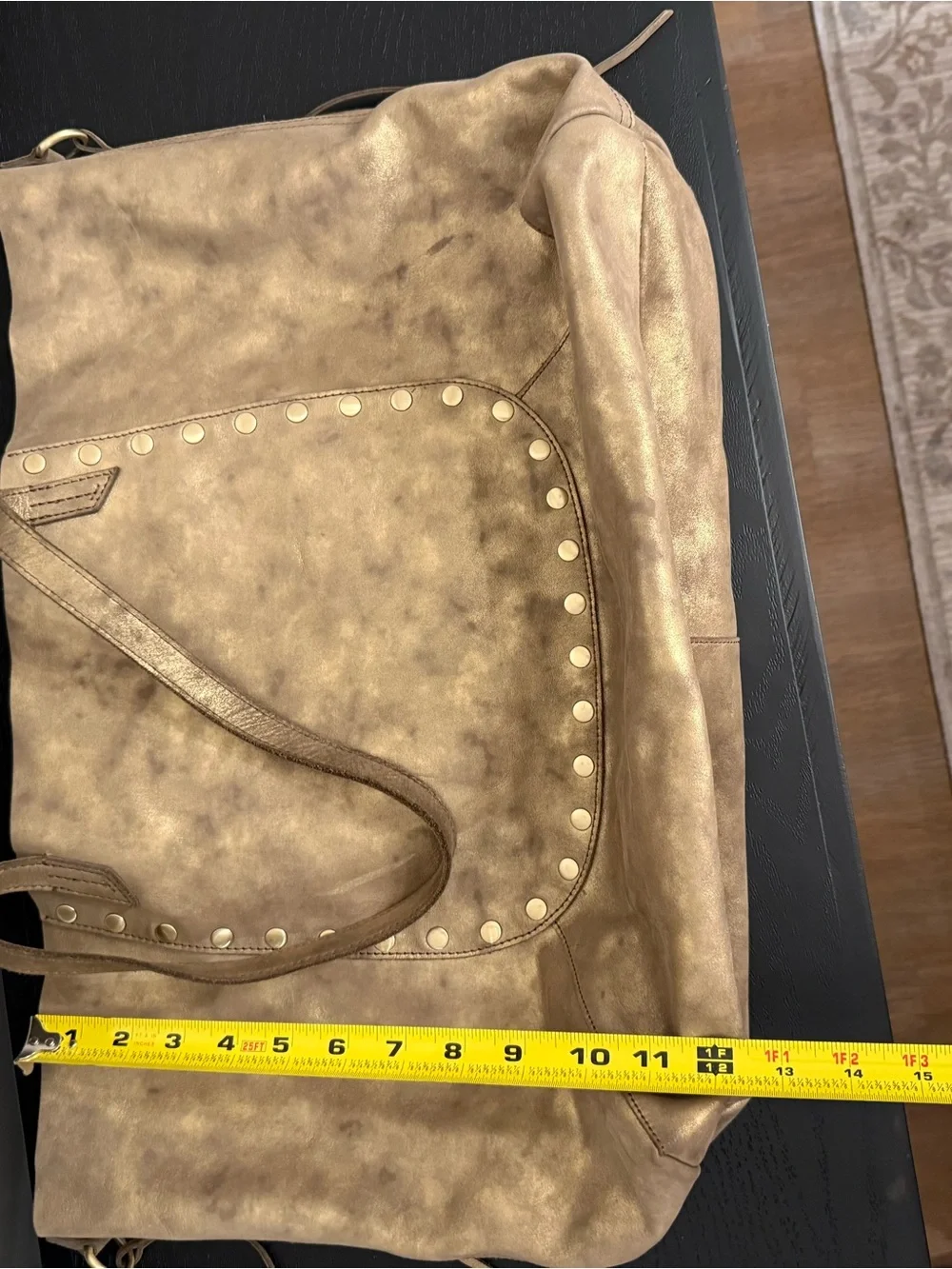 Hobo Metallic Shoulder Tote Bag - Picture 10 of 11